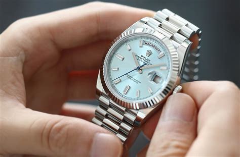 do you wind a rolex|how to wind rolex datejust.